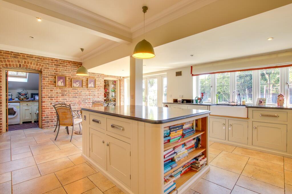 Additional image 7 of Solent Road, Hengistbury Head, Southbourne, BH6