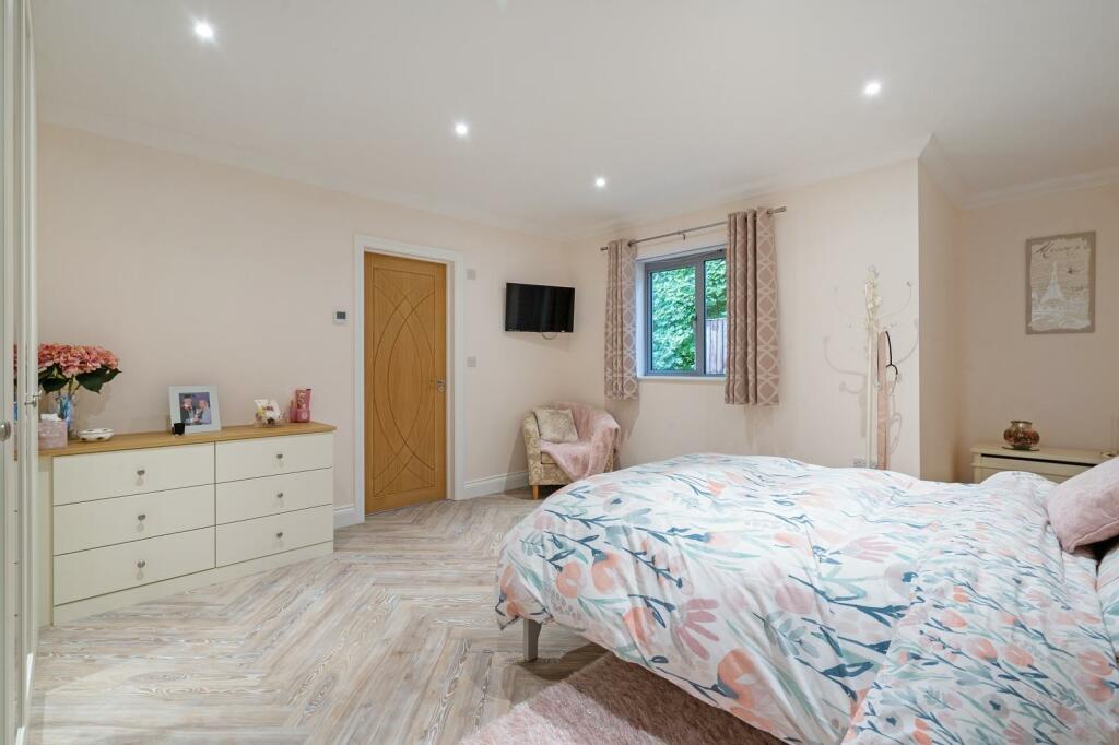 Additional image 15 of Boundary Drive, Colehill, Wimborne, Dorset, BH21