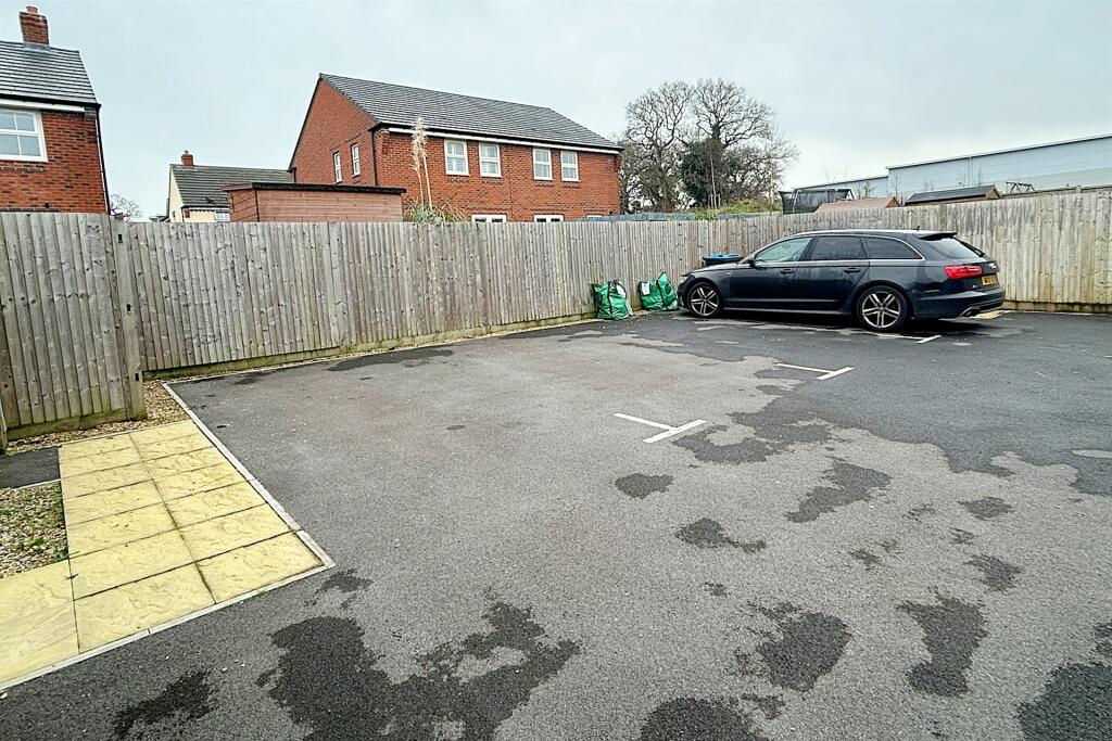 Additional image 16 of Bearwood