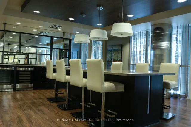 Additional image 11 of 320 Richmond St Unit 1207