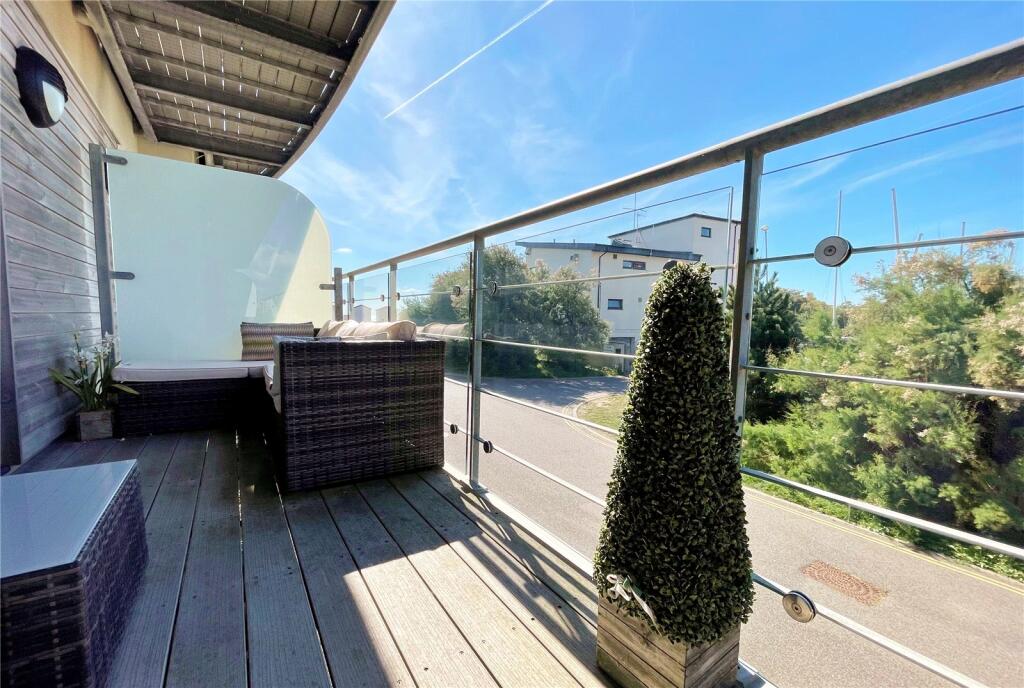 Additional image 21 of The Waterfront, Goring-by-Sea, Worthing, West Sussex, BN12