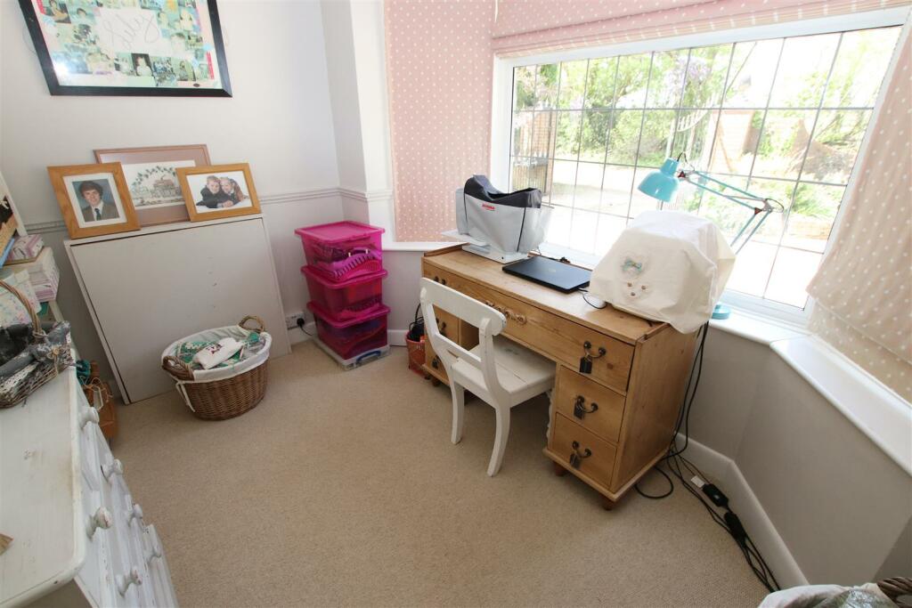 Additional image 22 of Stapehill Road, Wimborne