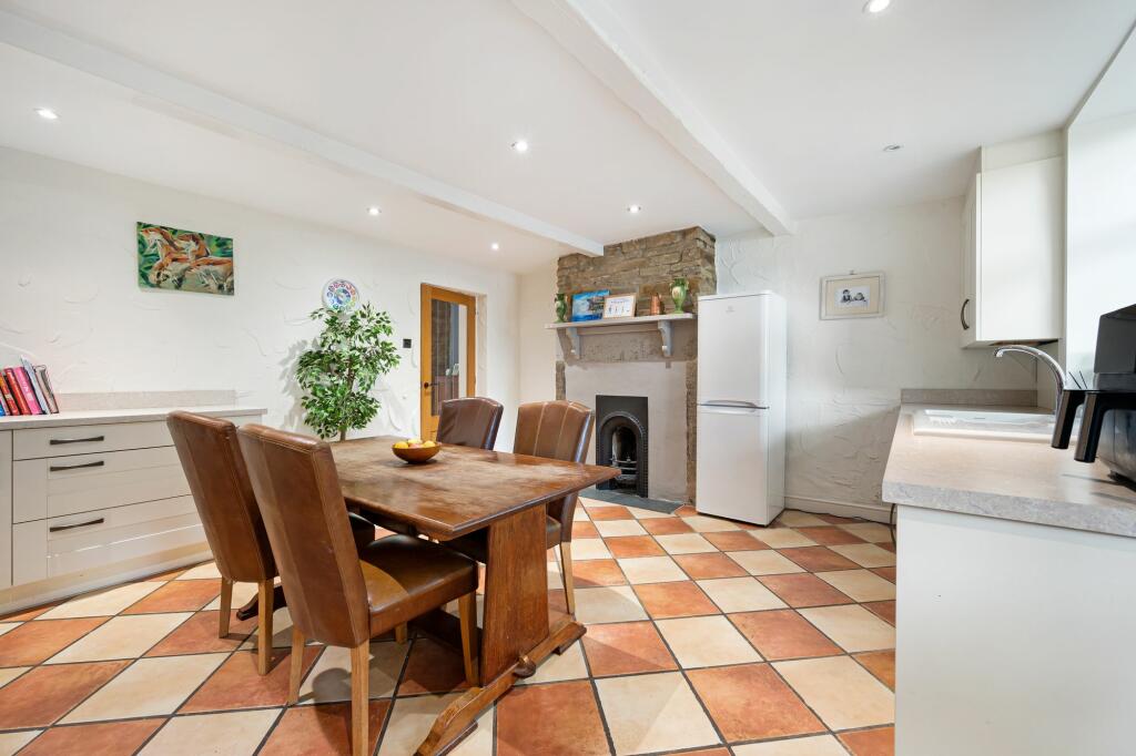 Additional image 9 of Bradshaw Road, Bolton BL2 3EW - Spacious 4-Bed Townhouse with En Suites & Dressing Rooms