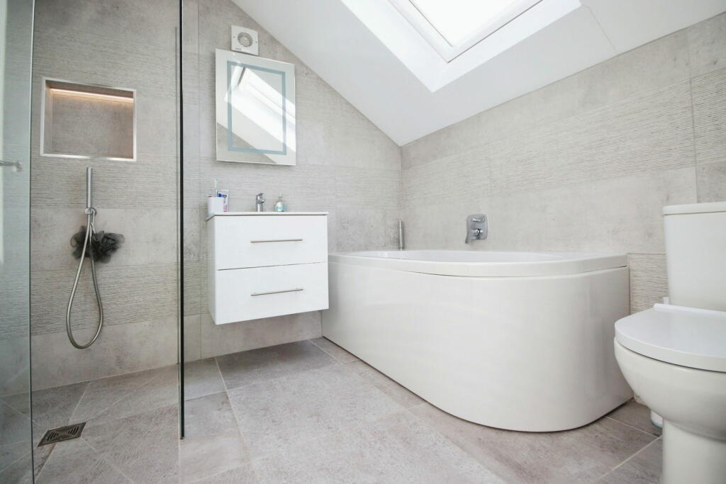 Additional image 12 of River Way,Christchurch,BH23 2QJ