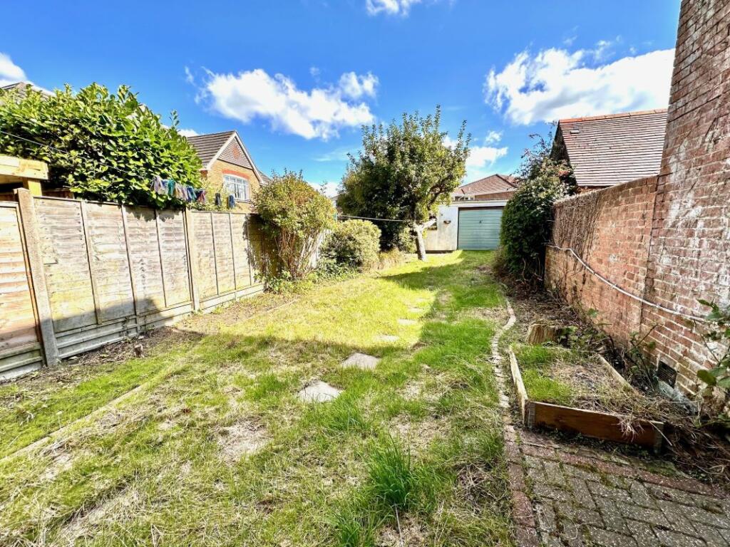 Additional image 21 of 15 York Road, Broadstone, Dorset, BH18 8EW