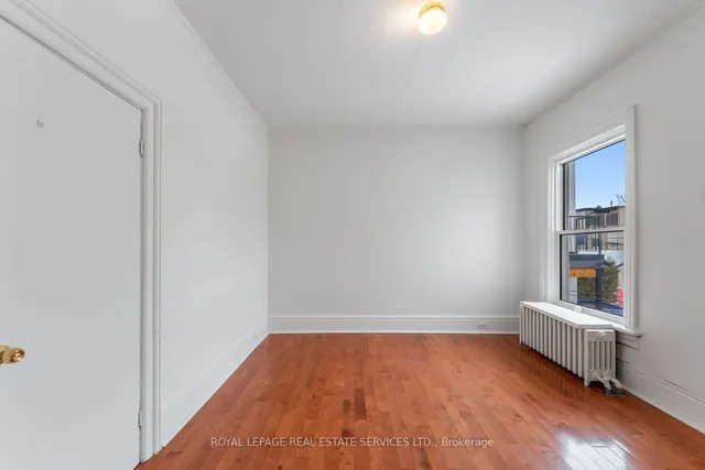 Additional image 30 of 141 Dovercourt Rd