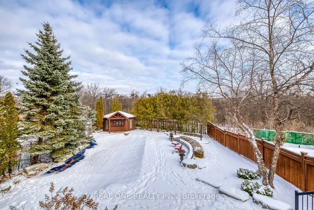 Additional image 34 of 1548 Pinery Cres