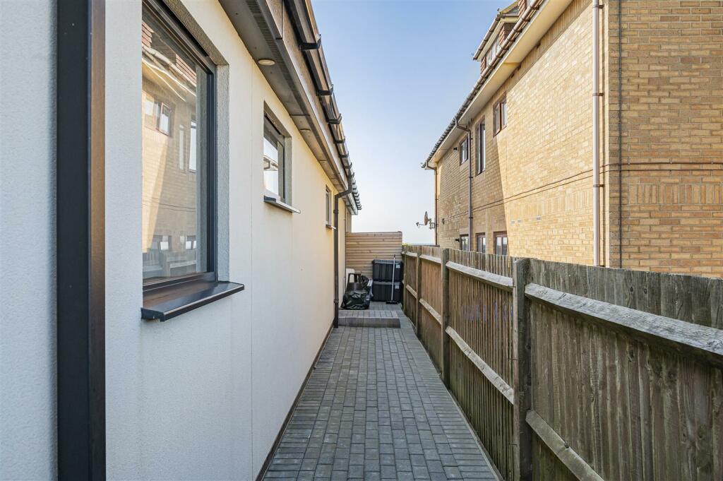 Additional image 11 of Claremont Road