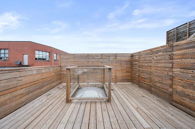 Additional image 30 of 326 Carlaw Ave Unit 106