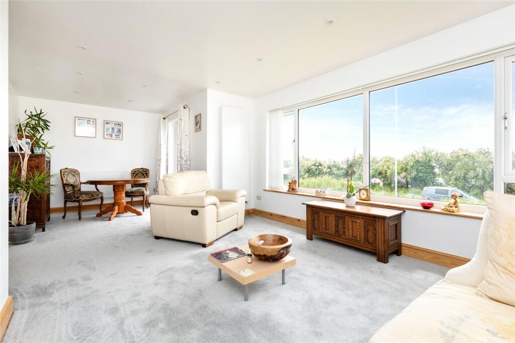 Additional image 8 of Marine Crescent, Goring-by-Sea, Worthing, West Sussex, BN12