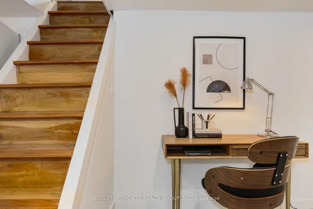 Additional image 33 of 328 Chisholm Ave