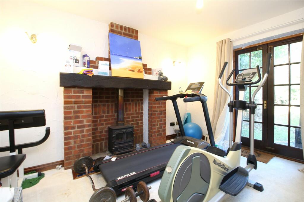 Additional image 11 of Oakwood Avenue, New Milton, Hampshire, BH25