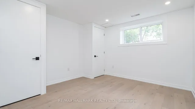 Additional image 33 of 118 Clifton Ave