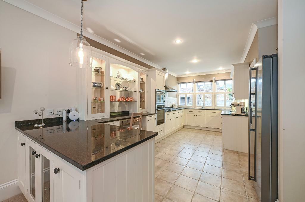 Additional image 3 of Bank Passage, Steyning, West Sussex, BN44 3YA