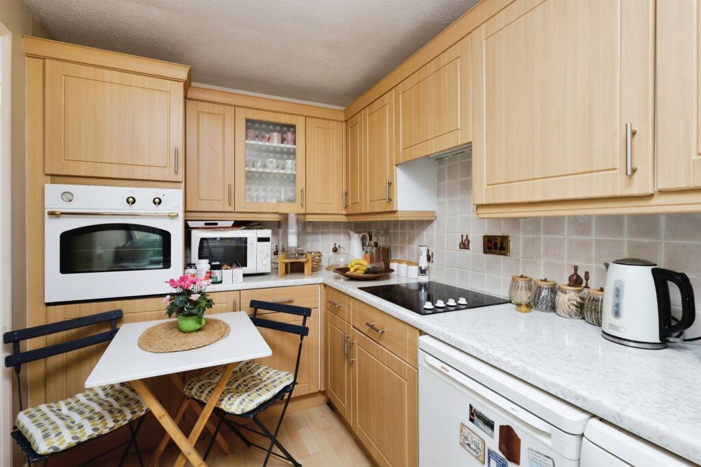 Additional image 3 of Gemma Close, Hailsham