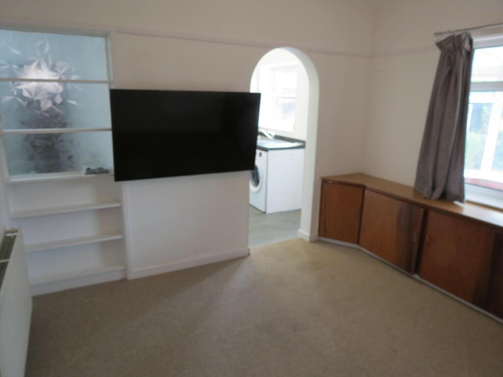 Additional image 4 of 6 bedroom Detached House in Wallisdown