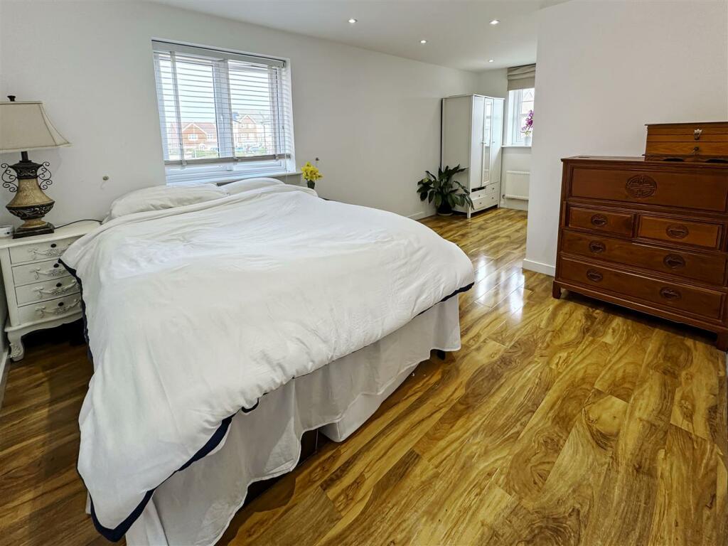 Additional image 10 of Hinchliff Drive, Wick, Littlehampton