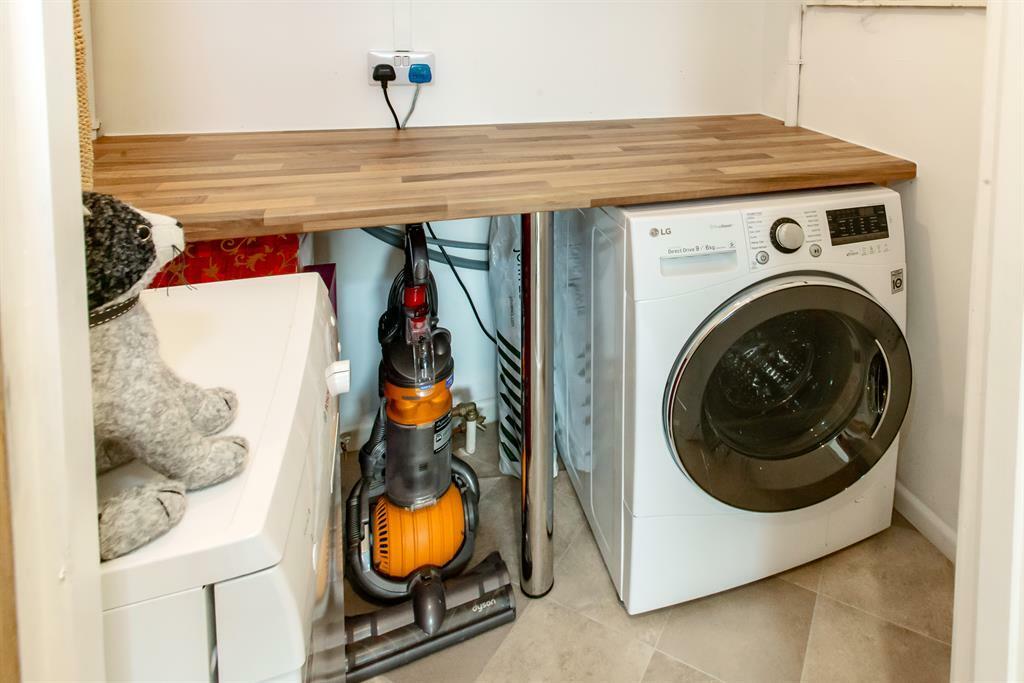 Additional image 11 of Holme Road, Highcliffe, Christchurch, Dorset, BH23 5LJ