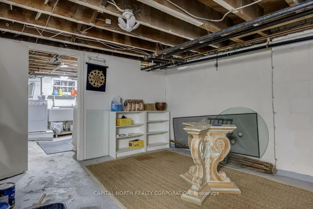 Additional image 21 of 63 Glengarry Ave