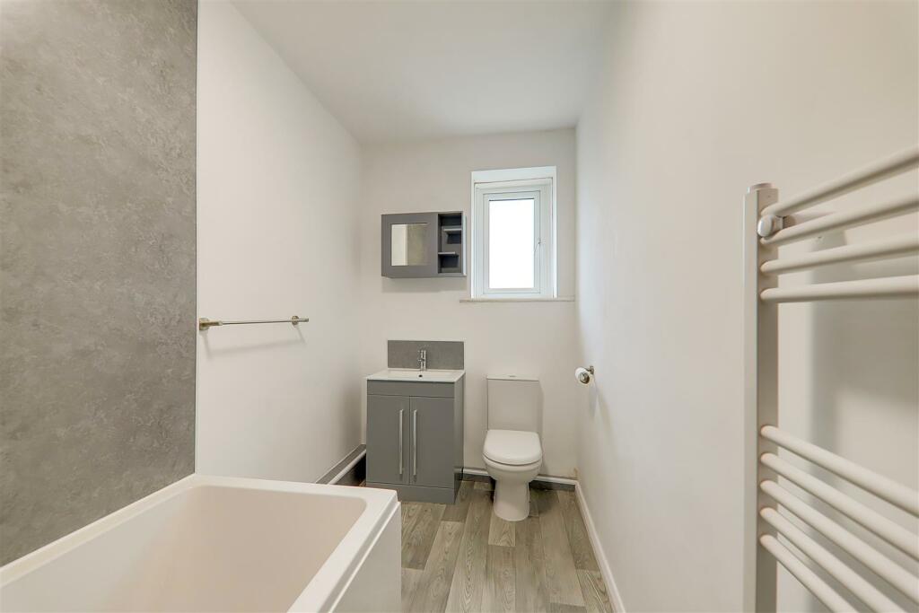 Additional image 6 of Grand Avenue, Worthing, BN11