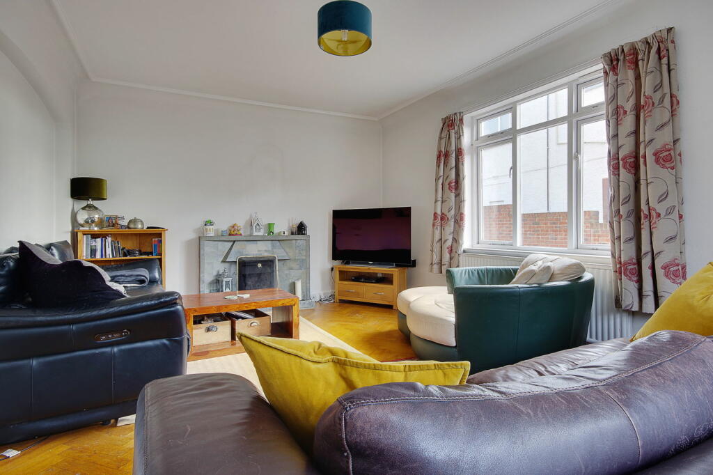 Additional image 7 of Montague Road, Bournemouth, BH5 2EW