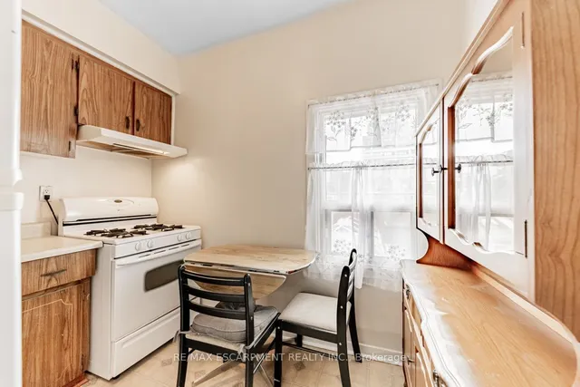 Additional image 20 of 11 Alma Ave