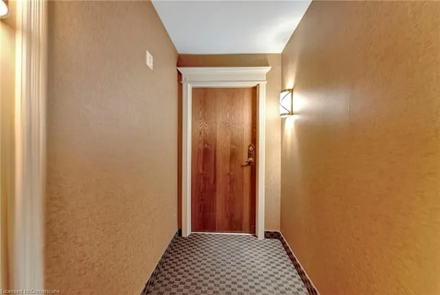 Additional image 19 of 4000 Creekside Dr Unit 203