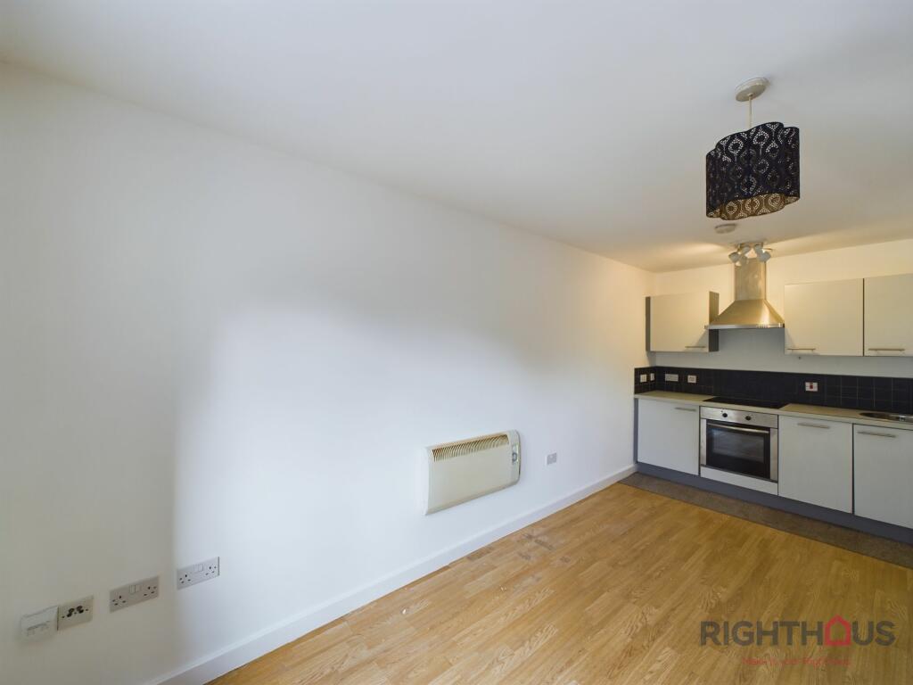 Additional image 5 of Otley Road, Lunar, BD3