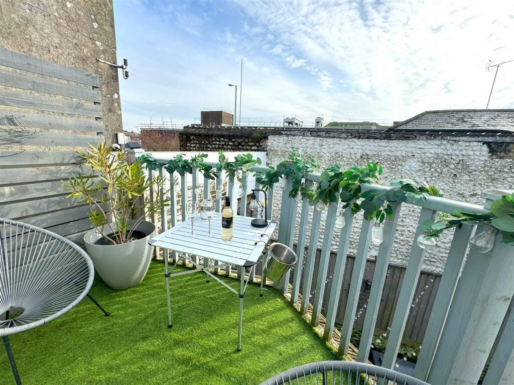 Additional image 14 of High Street, Littlehampton