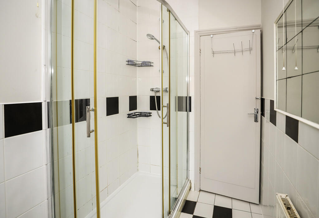 Additional image 9 of WINTON BANKS Bonham Rd