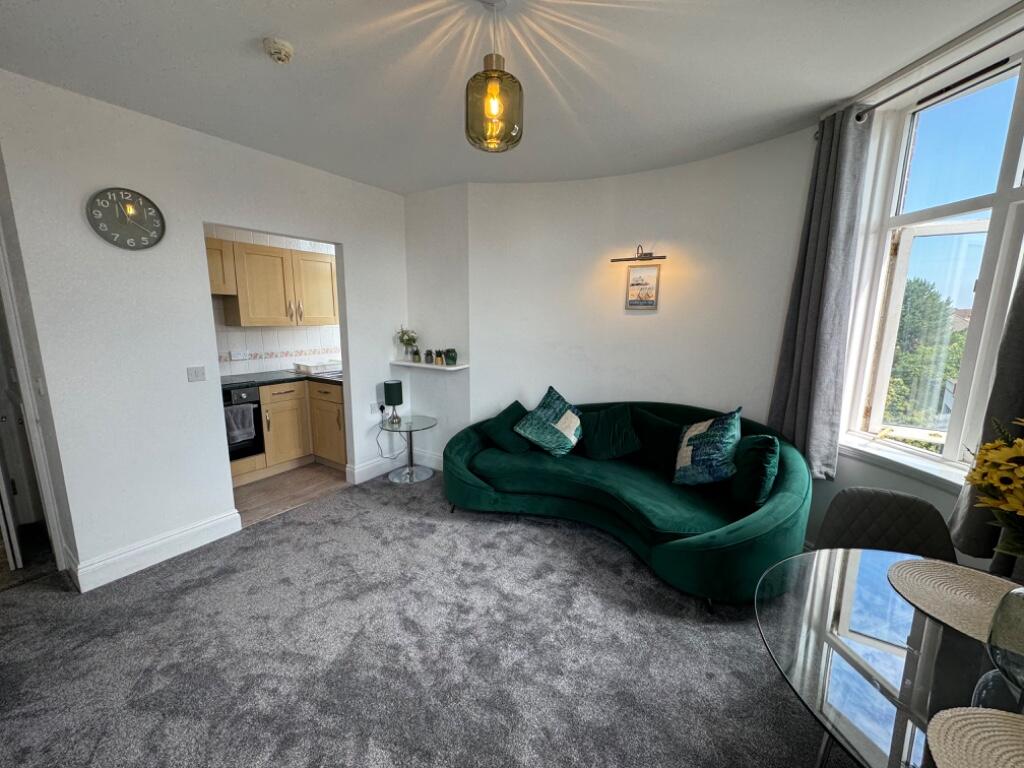 Additional image 4 of Burlington Mansions Boscombe Spa Holiday lettable flat