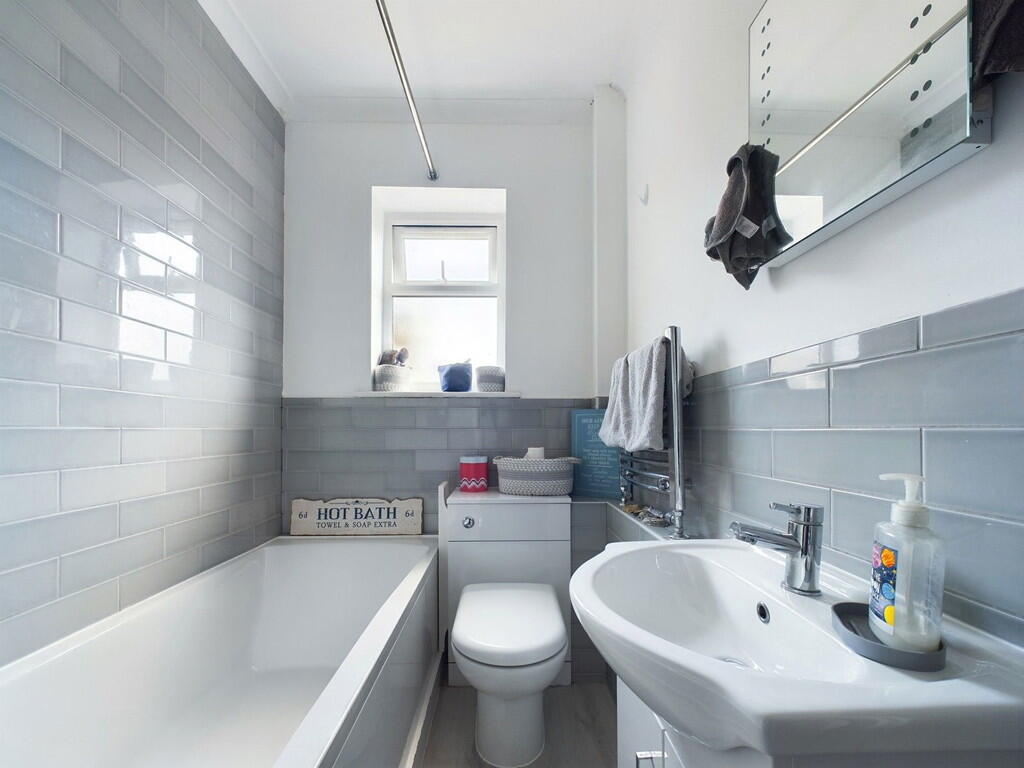 Additional image 7 of Cross Street, Worthing, BN11 1UP