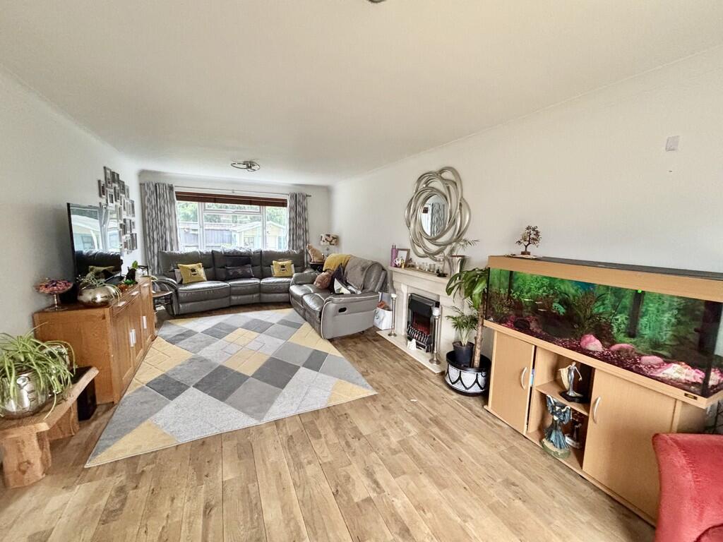 Additional image 3 of Greenhayes, Broadstone