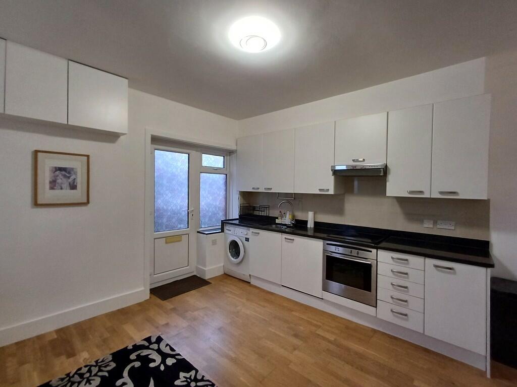 Additional image 4 of Seabourne Road, Bournemouth