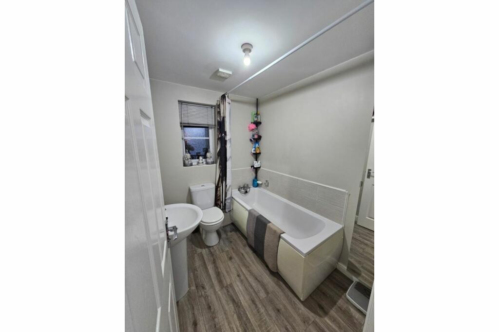 Additional image 8 of Saxton Place, Bradford, BD4