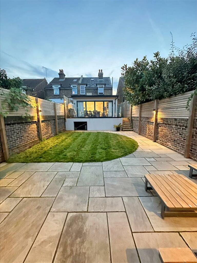 Additional image 18 of Cavendish Avenue, Eastbourne