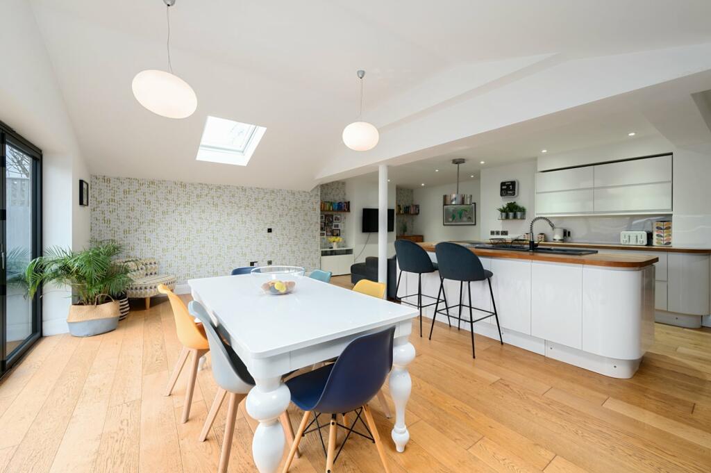 Additional image 4 of Oxen Avenue, Shoreham, West Sussex, BN43