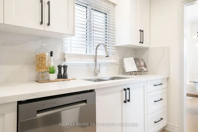 Additional image 11 of 33 Cathy  Jean Cres