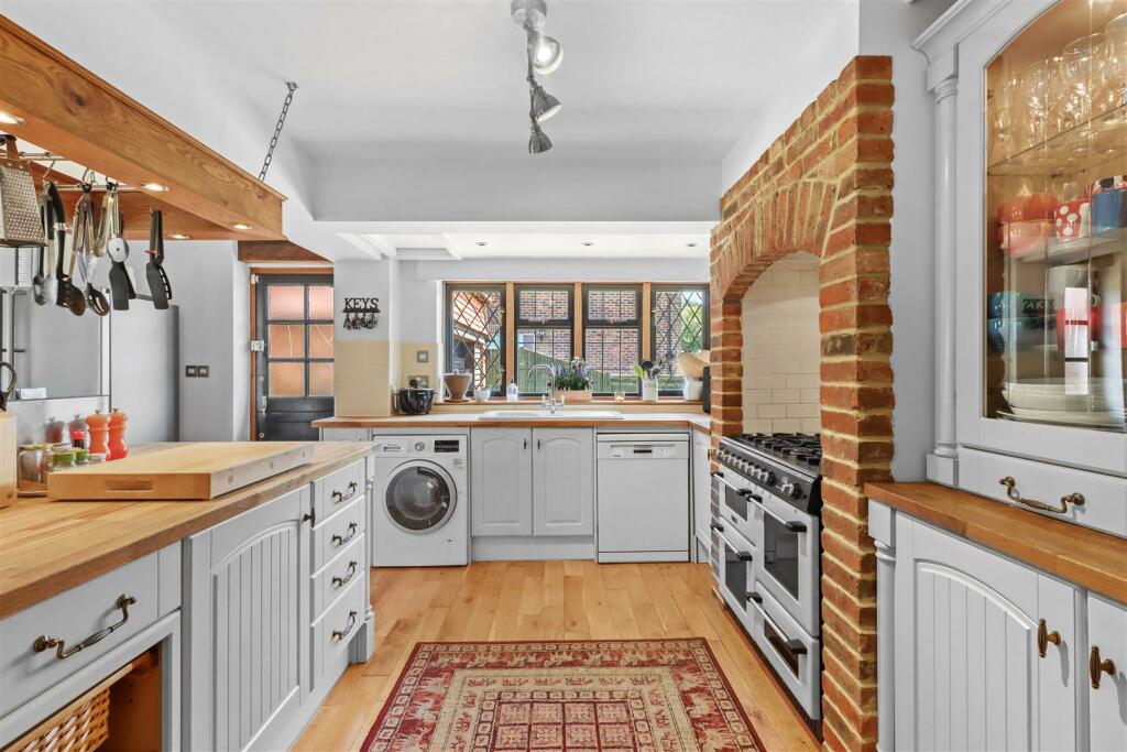 Additional image 19 of Sutton Avenue, Seaford