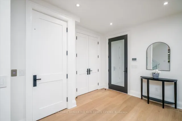 Additional image 6 of 37 Woodlawn Ave