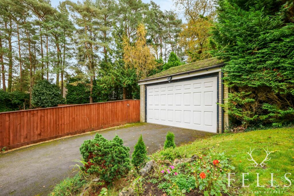 Additional image 23 of Egmont Close, Avon Castle, Ringwood