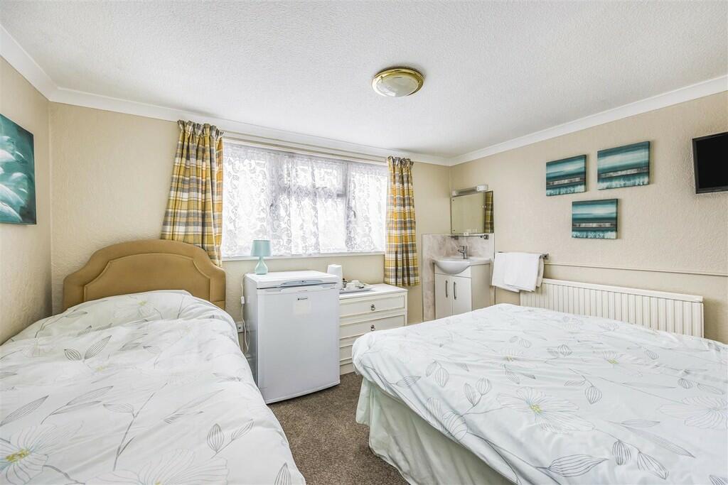 Additional image 19 of Holdenhurst Road, Bournemouth