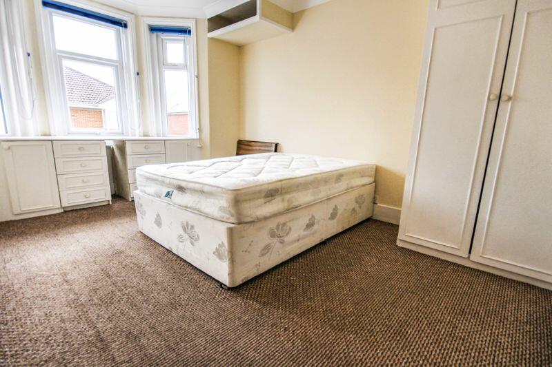 Additional image 9 of A Four Bedroom Detached House in Winton!!