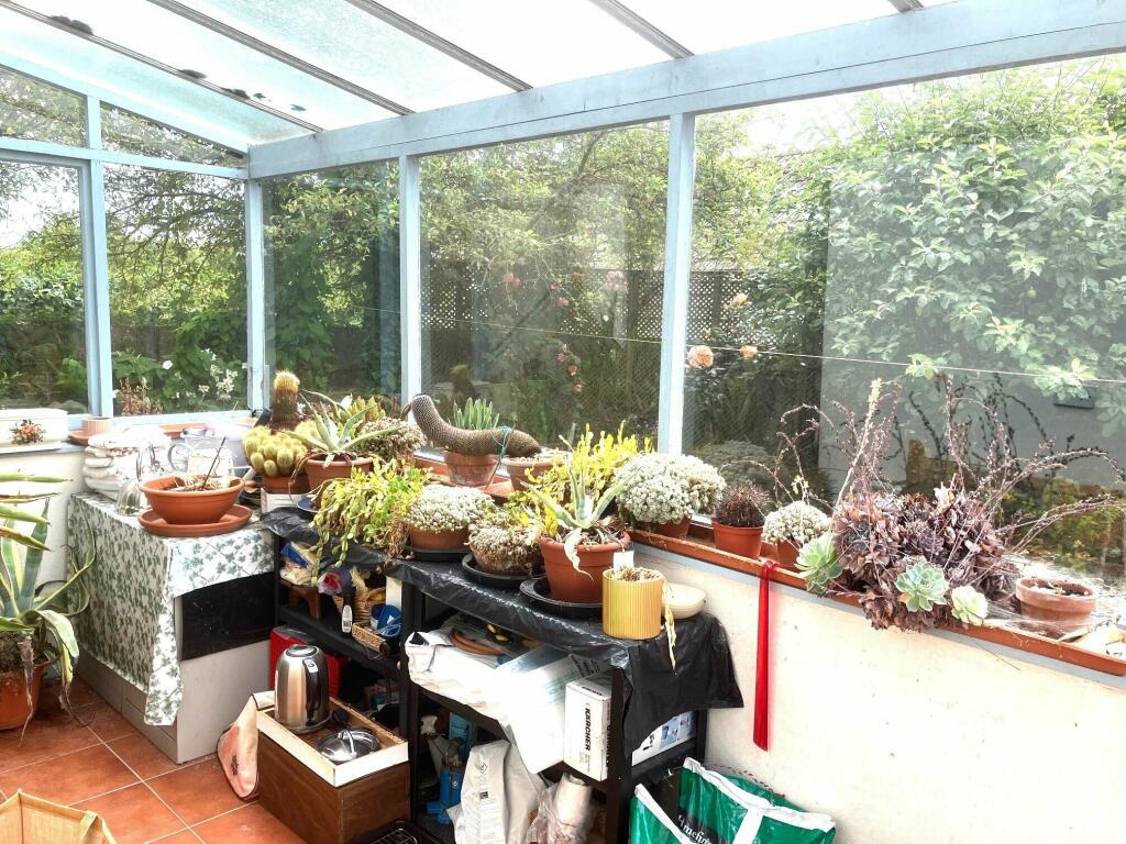 Additional image 16 of Derritt Lane