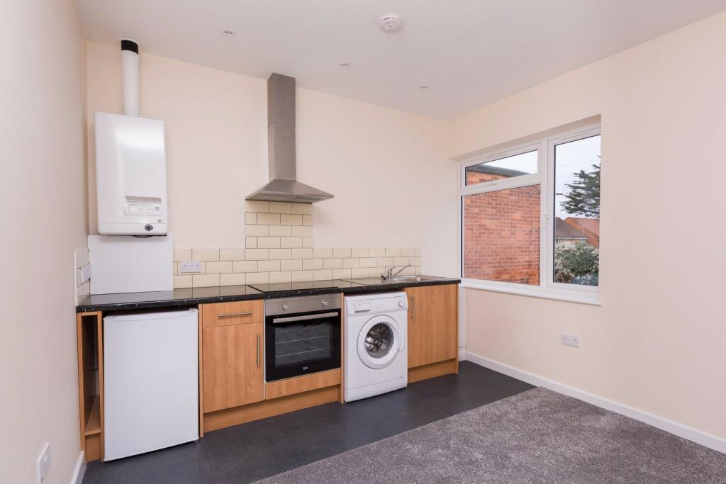 Primary image of 1 bedroom flat in Winton