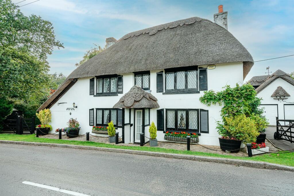 Additional image 60 of Burley Road, Bockhampton, Winkton