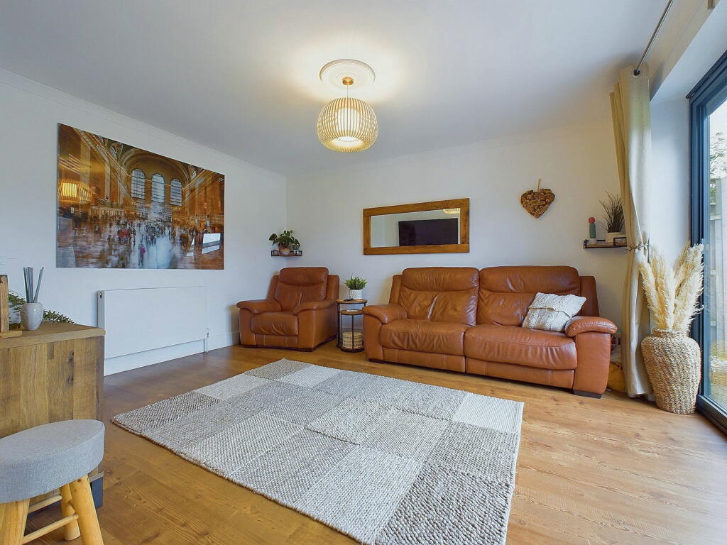 Additional image 3 of Greentrees Close, Lancing, BN15 9SX