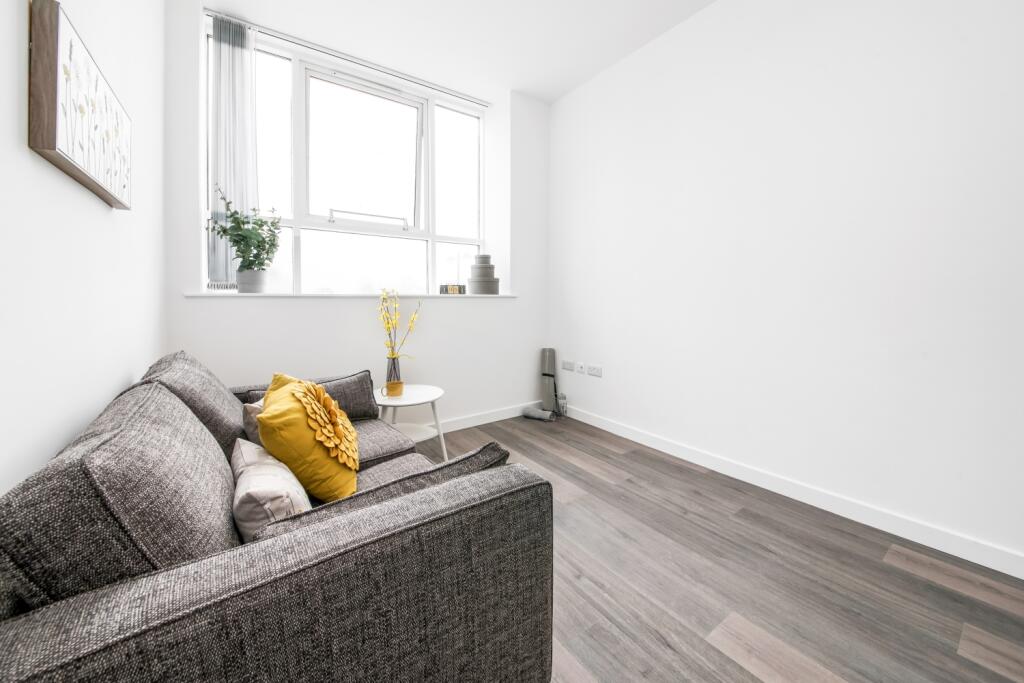 Additional image 6 of Card House, Bingley Road, Bradford, BD96FF