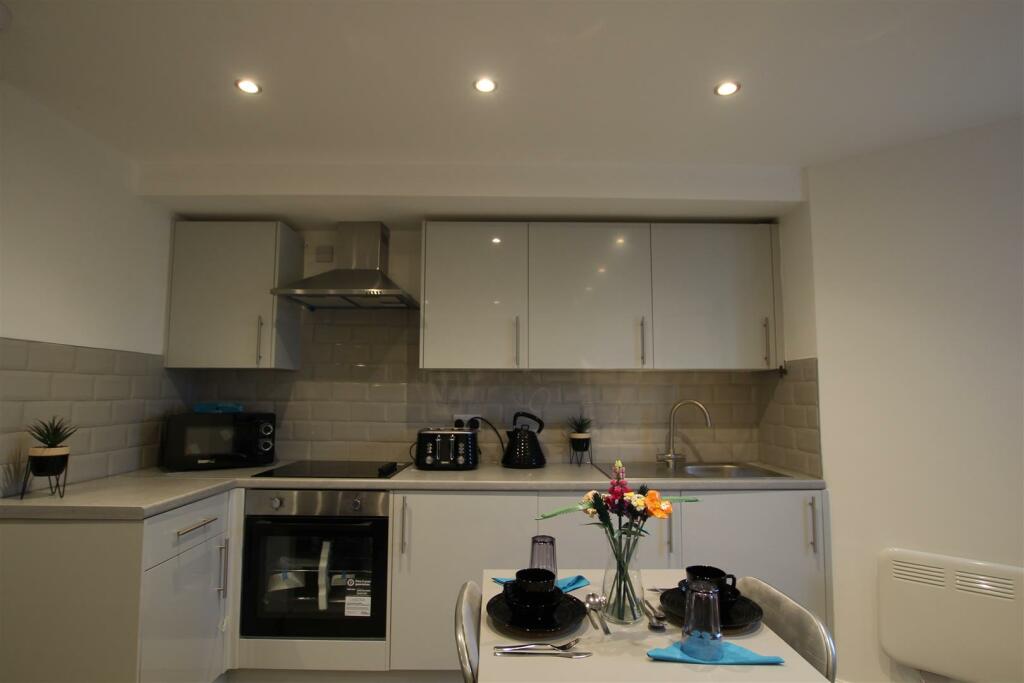 Additional image 4 of Larchmont, Clayton, Bradford