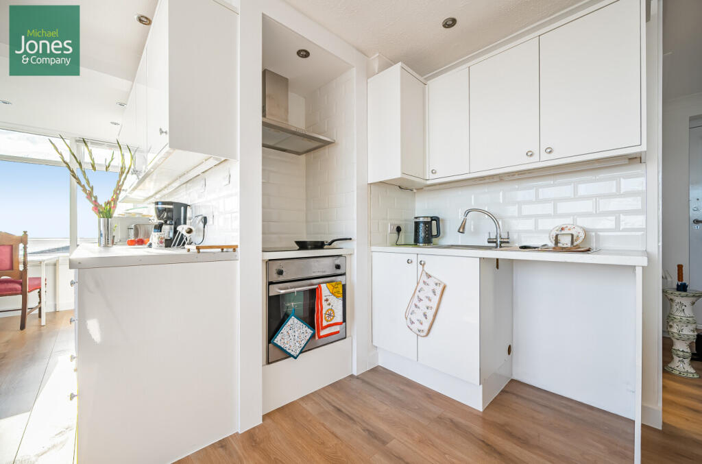 Additional image 5 of Knightsbridge House, Marine Parade, Worthing, West Sussex, BN11